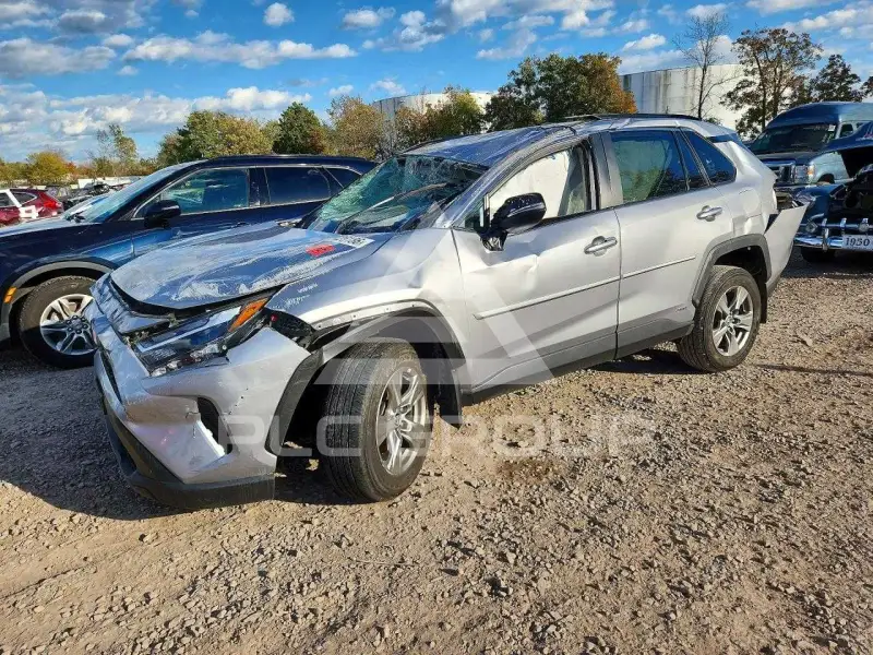 2024 Toyota RAV4 фото