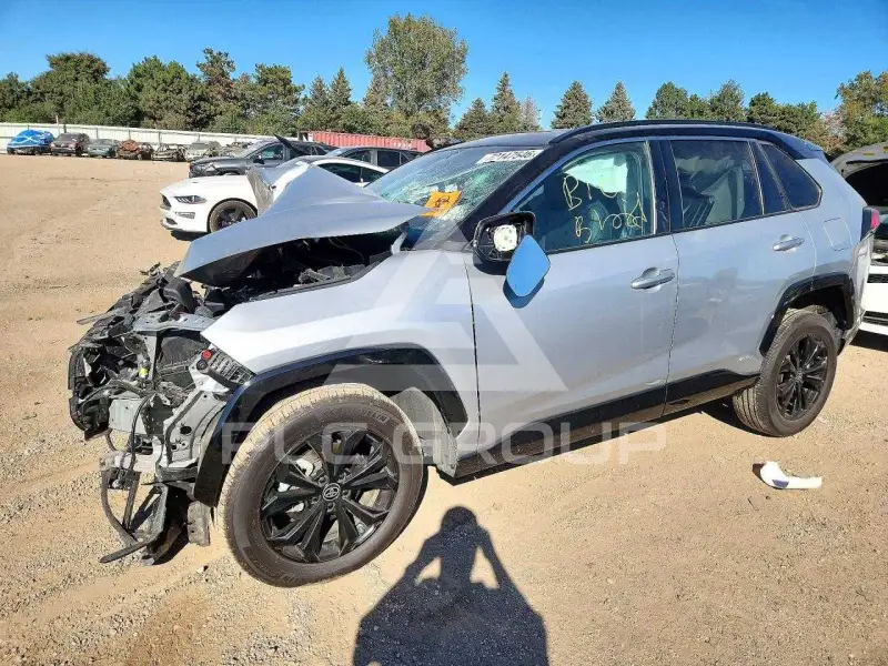 2024 Toyota RAV4 фото