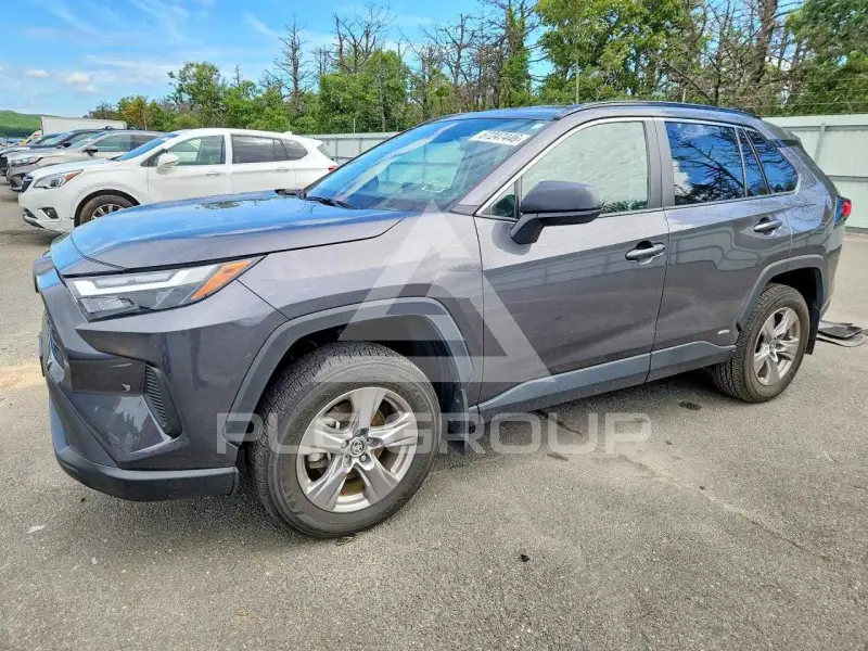 2024 Toyota RAV4 фото