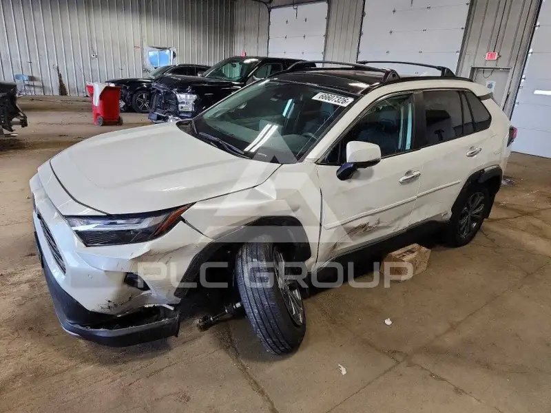 2024 Toyota RAV4 фото