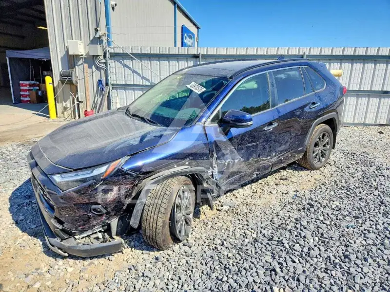 2024 Toyota RAV4 фото