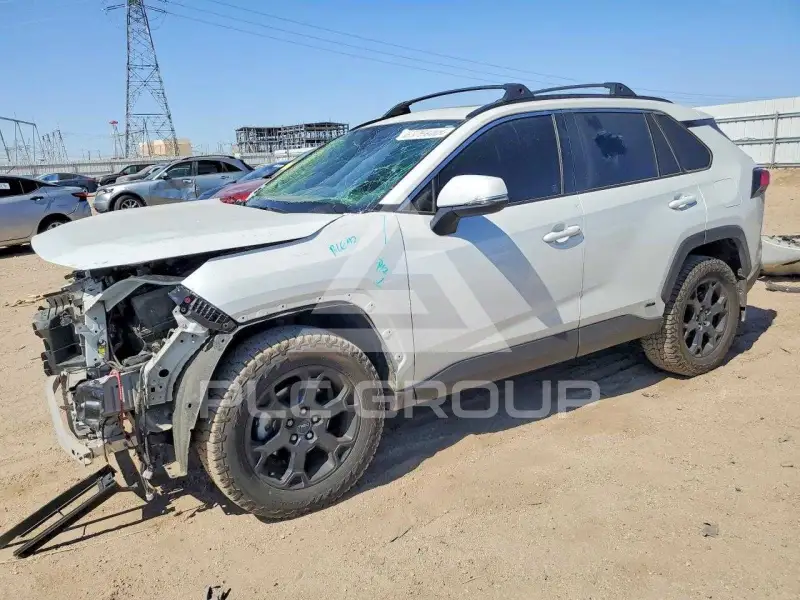2024 Toyota RAV4 фото