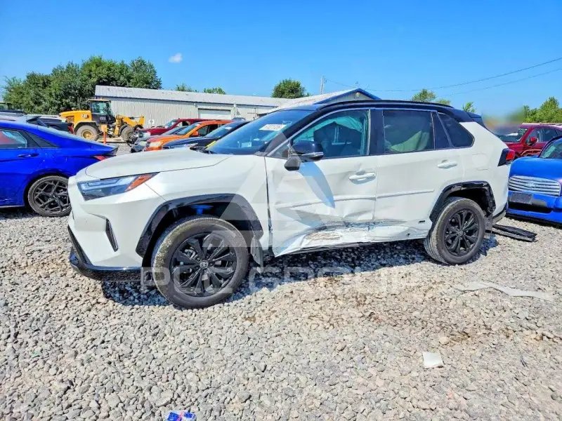2024 Toyota RAV4 фото