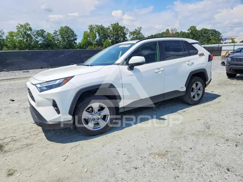 2024 Toyota RAV4 фото