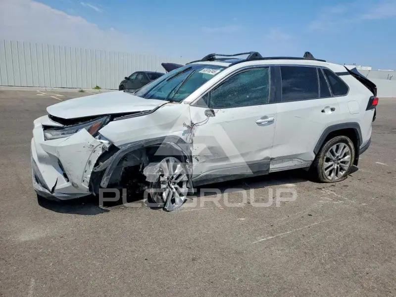 2024 Toyota RAV4 фото