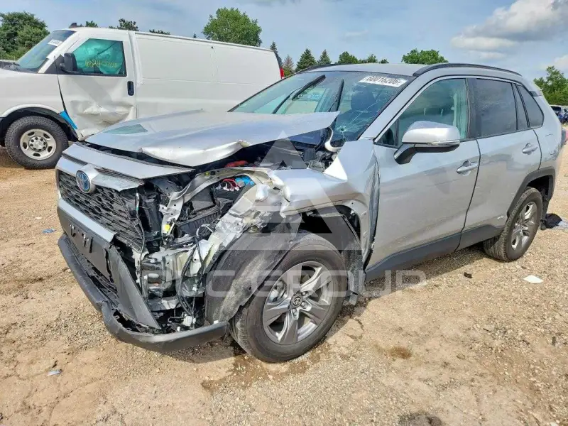 2024 Toyota RAV4 фото