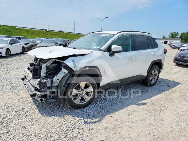 2024 Toyota RAV4 фото