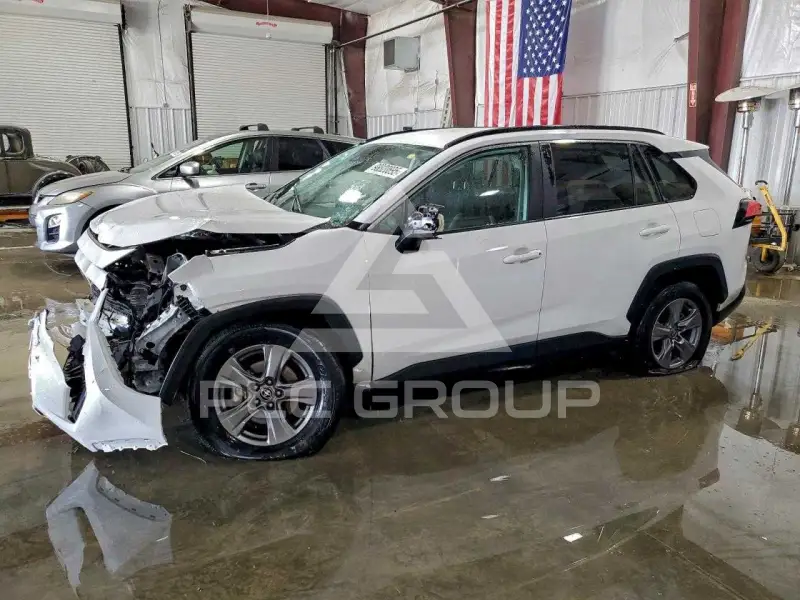 2024 Toyota RAV4 фото