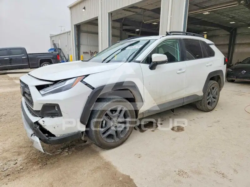 2024 Toyota RAV4 фото