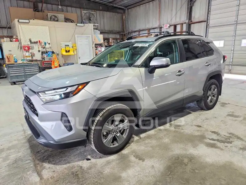2024 Toyota RAV4 фото