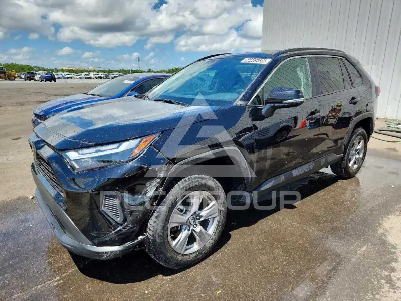 2024 Toyota RAV4 фото