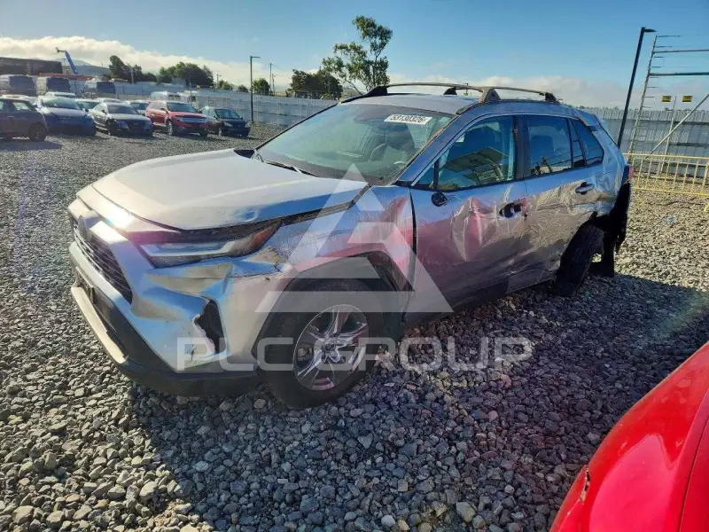 2024 Toyota RAV4 фото