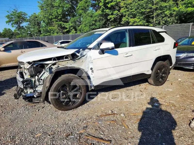 2024 Toyota RAV4 фото