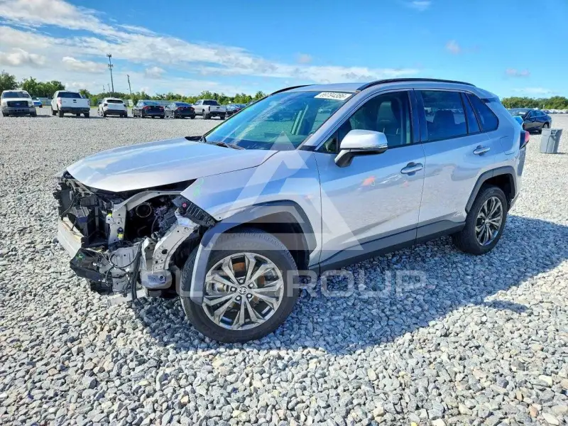 2024 Toyota RAV4 фото