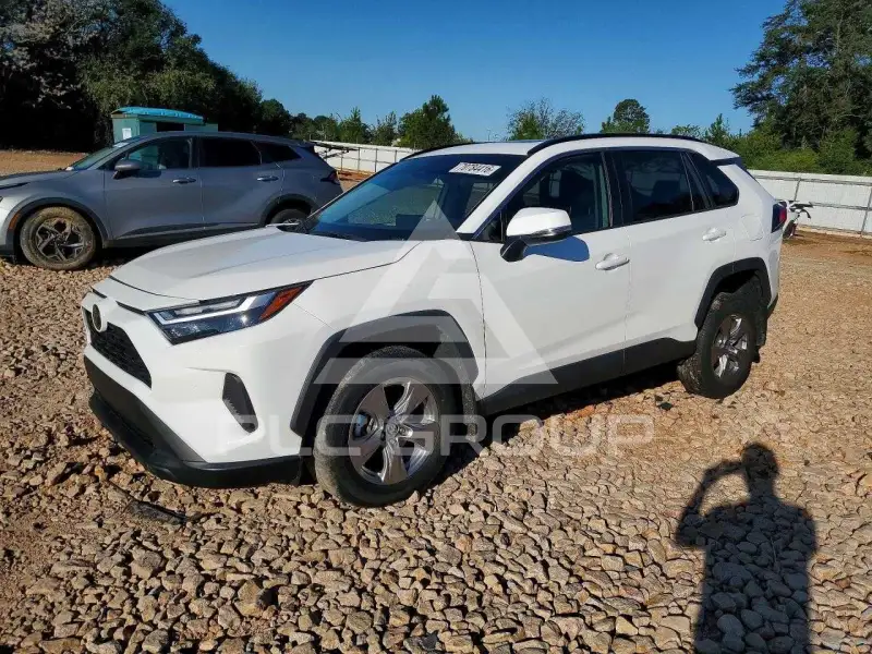 2024 Toyota RAV4 фото