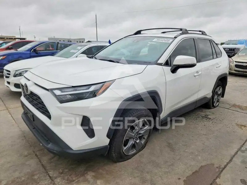 2024 Toyota RAV4 фото