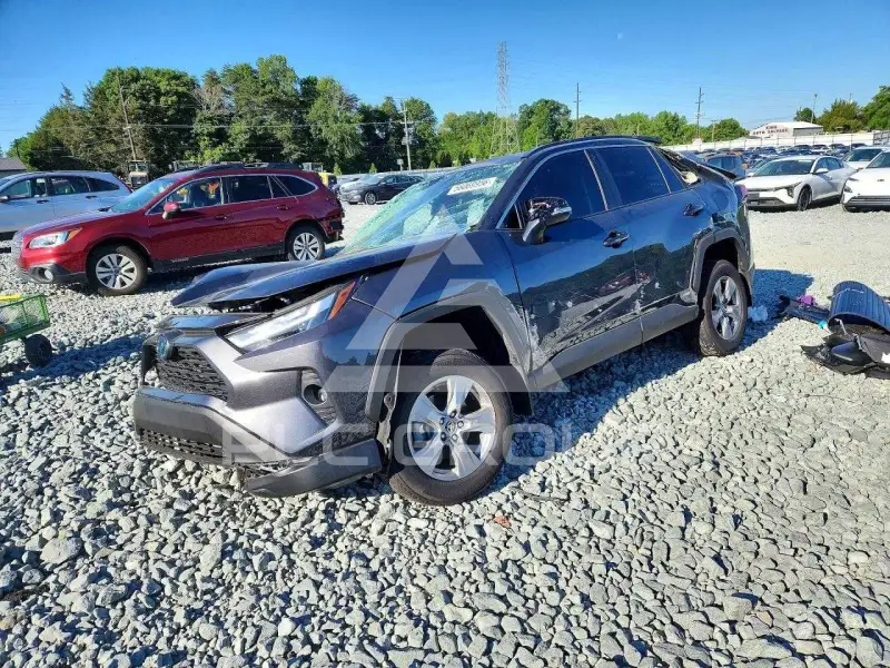 2024 Toyota RAV4 фото