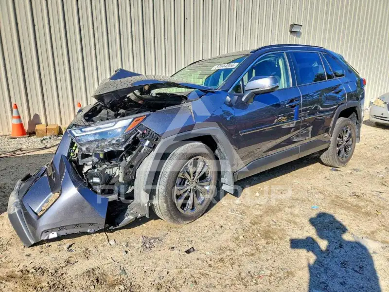 2024 Toyota RAV4 фото