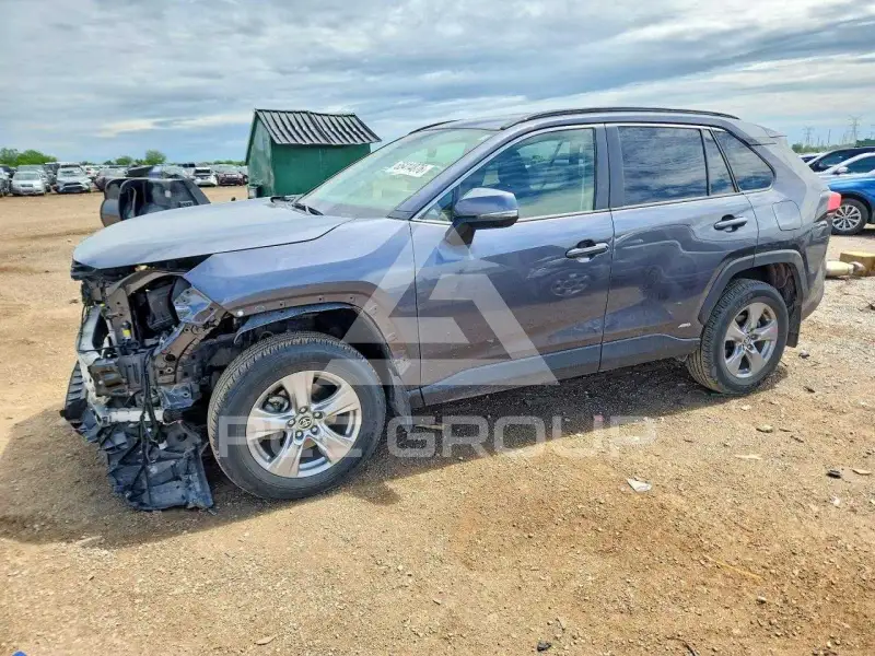 2024 Toyota RAV4 фото