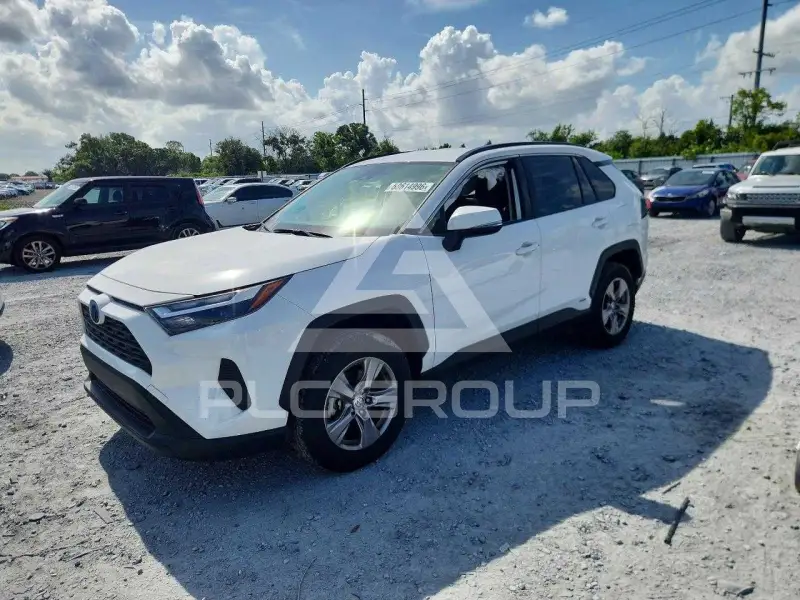 2024 Toyota RAV4 фото