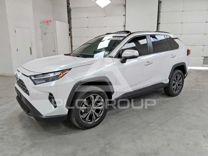 2024 Toyota RAV4 фото