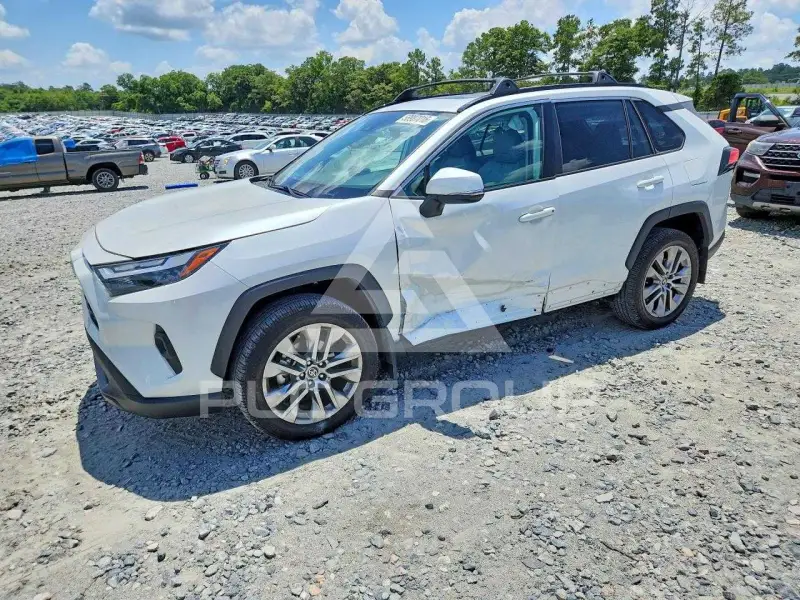 2024 Toyota RAV4 фото
