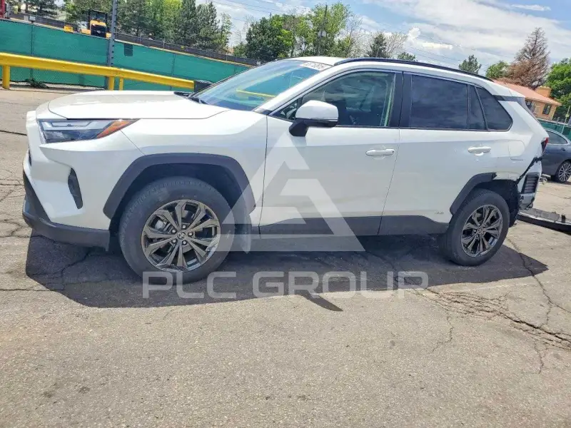 2024 Toyota RAV4 фото
