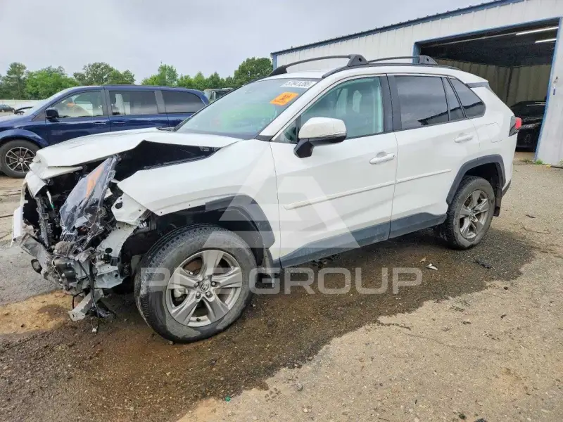 2024 Toyota RAV4 фото