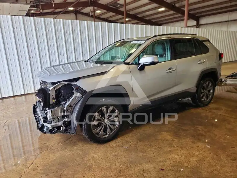 2024 Toyota RAV4 фото