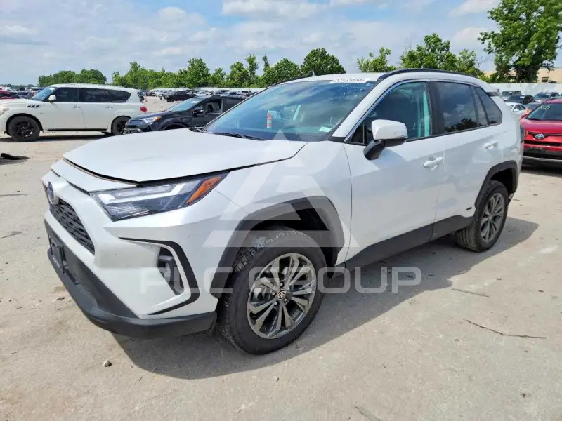 2024 Toyota RAV4 фото