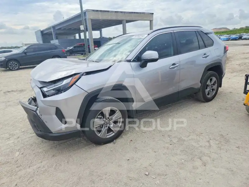 2024 Toyota RAV4 фото