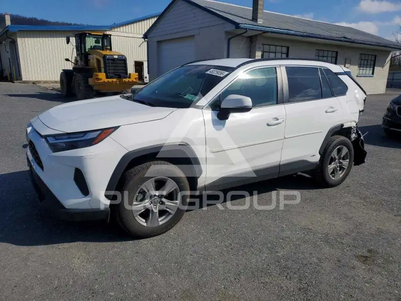 2024 Toyota RAV4 фото