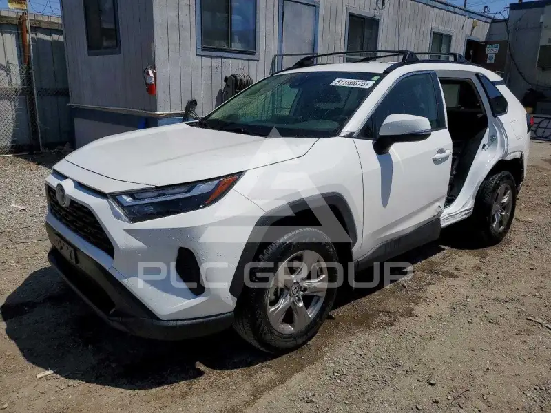 2024 Toyota RAV4 фото
