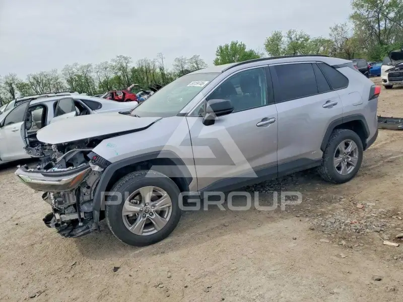 2024 Toyota RAV4 фото