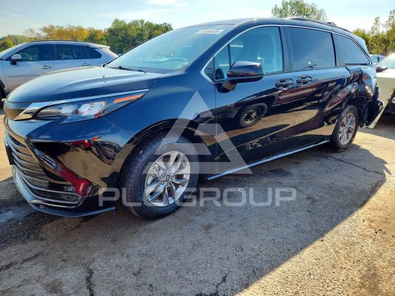 2024 Toyota SIENNA фото