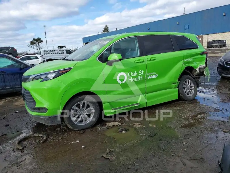 2024 Toyota SIENNA фото
