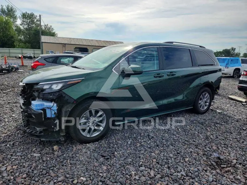 2024 Toyota SIENNA фото