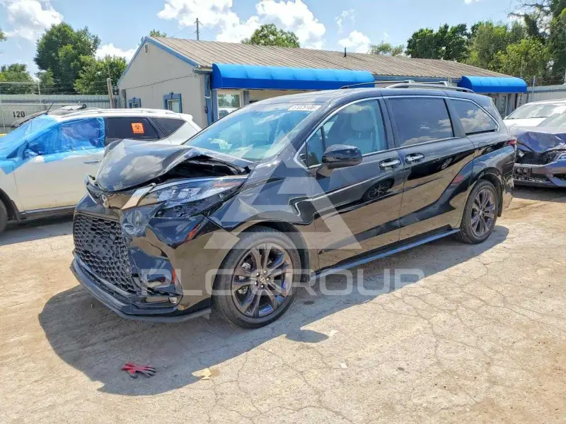2024 Toyota SIENNA фото