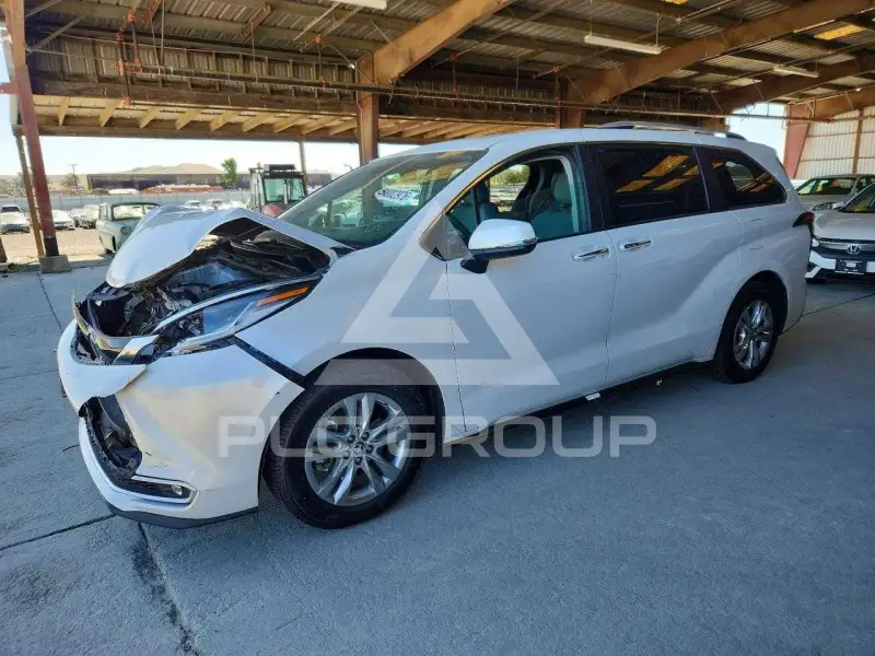 2024 Toyota SIENNA фото