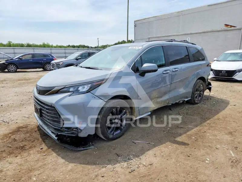2024 Toyota SIENNA фото