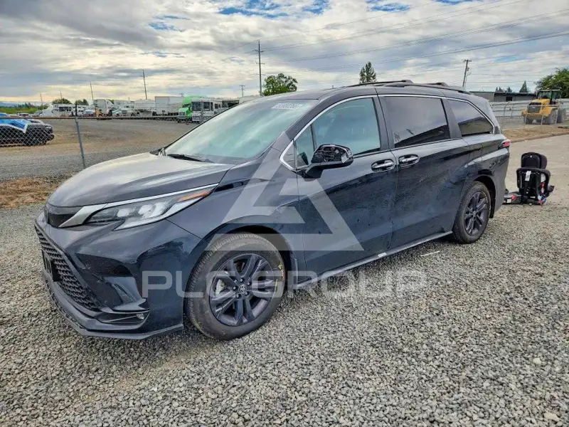2024 Toyota SIENNA фото