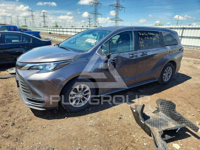 2024 Toyota SIENNA фото