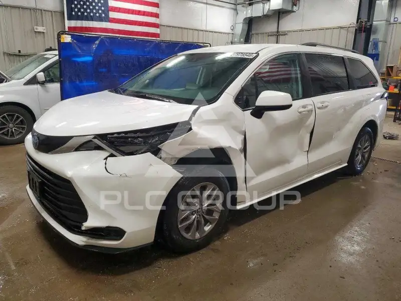 2024 Toyota SIENNA фото