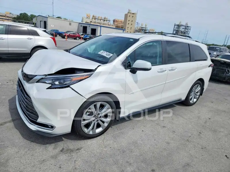 2024 Toyota SIENNA фото