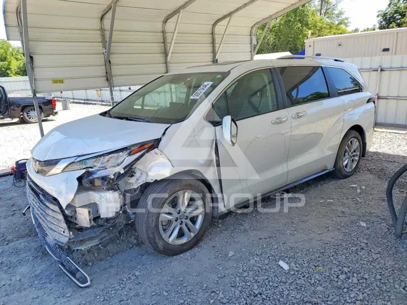 2024 Toyota SIENNA фото