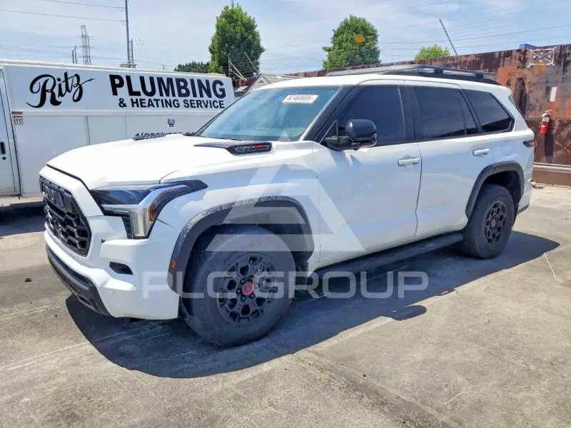 2024 Toyota SEQUOIA фото