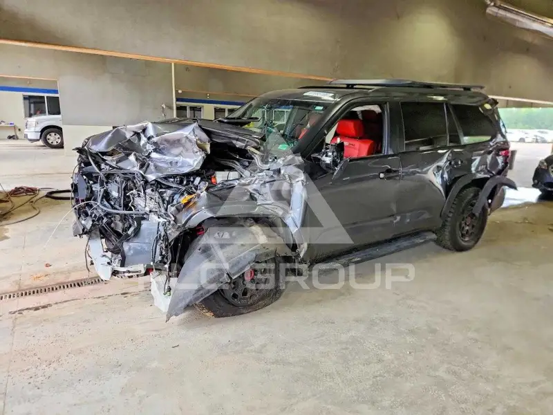 2024 Toyota SEQUOIA фото