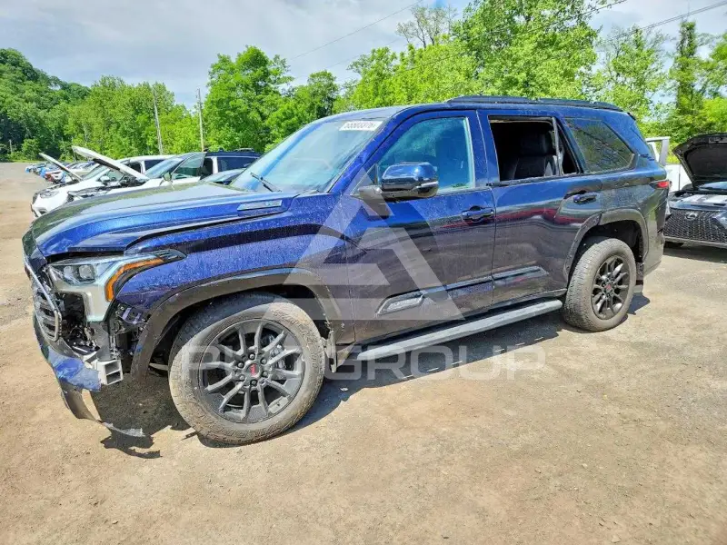 2024 Toyota SEQUOIA фото