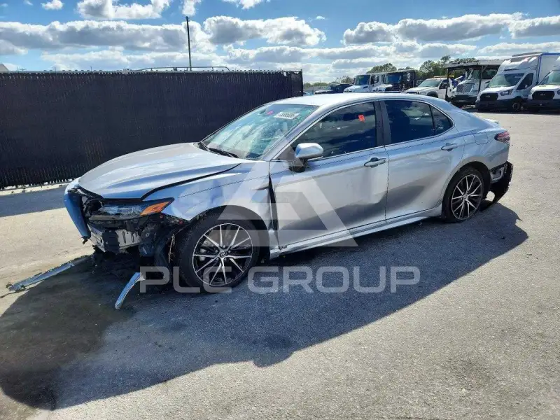 2024 Toyota CAMRY photo
