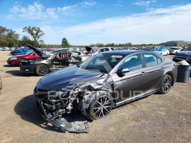 2024 Toyota CAMRY photo